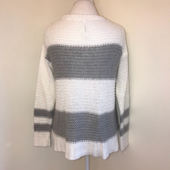 Aeropostale Sweater - Picture 2 of 5